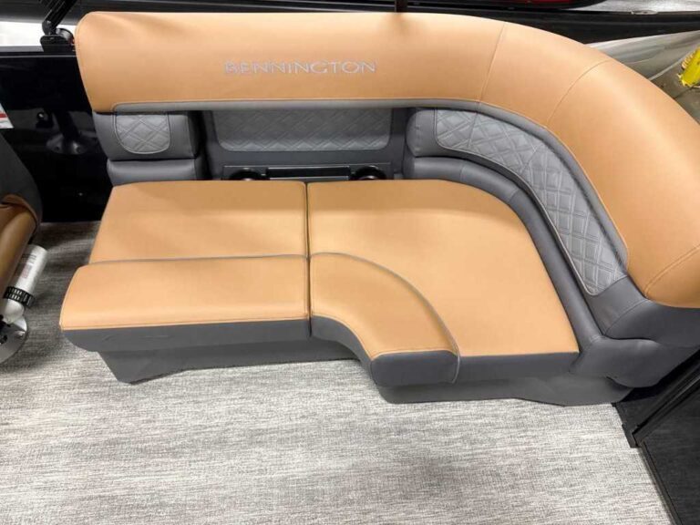 2026 Bennington 20SSR - SPS - Luxe - Blackout US-ETWS9188J526 [photo 9]